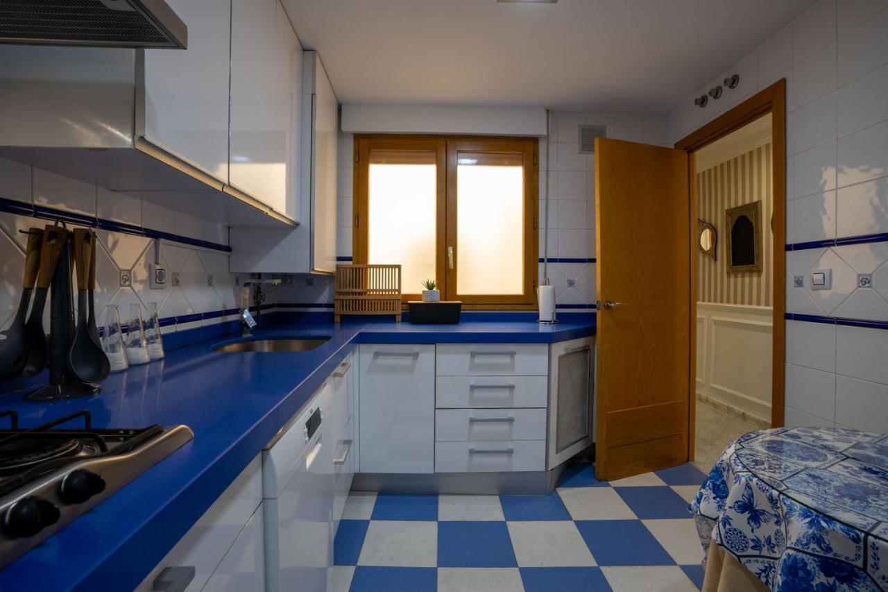 Reina Aixa- Apartamento Centro Гранада Екстер'єр фото